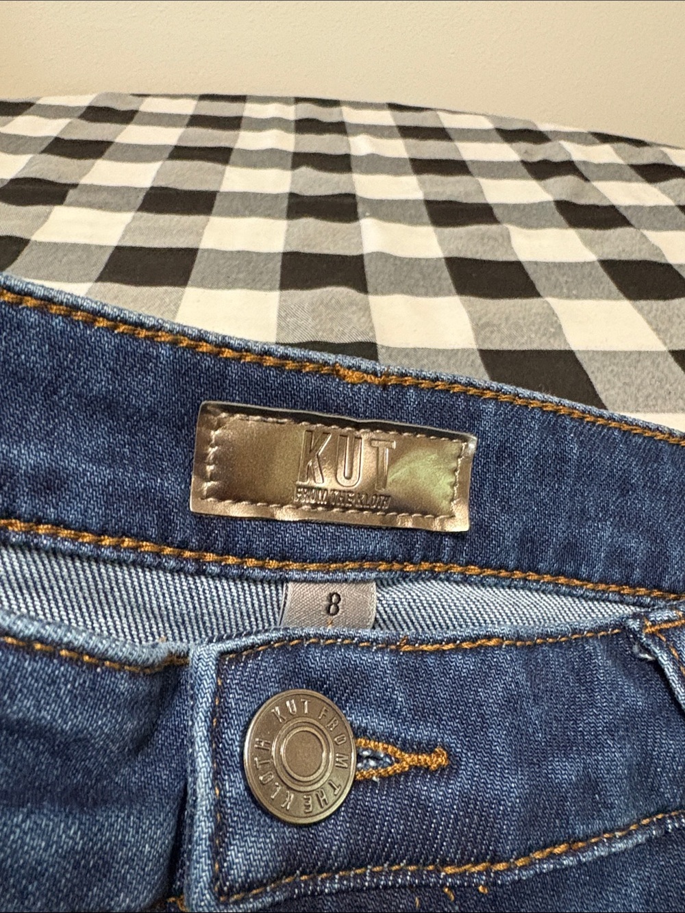Kut from the Kloth Kelsey Fab Ab Ankle Flare High Rise Jeans Frayed Hem Size 8 - Picture 6 of 14